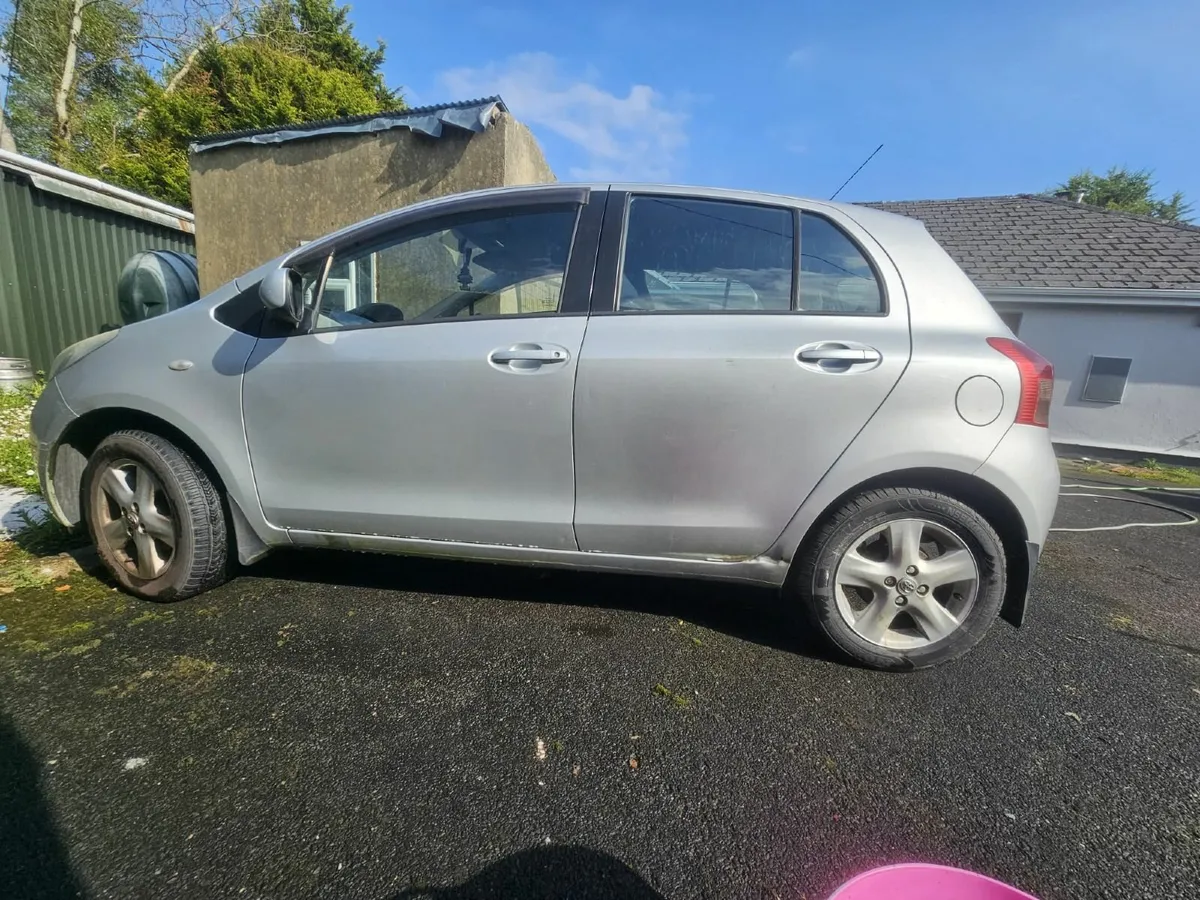 Toyota Yaris 2008 - Image 4
