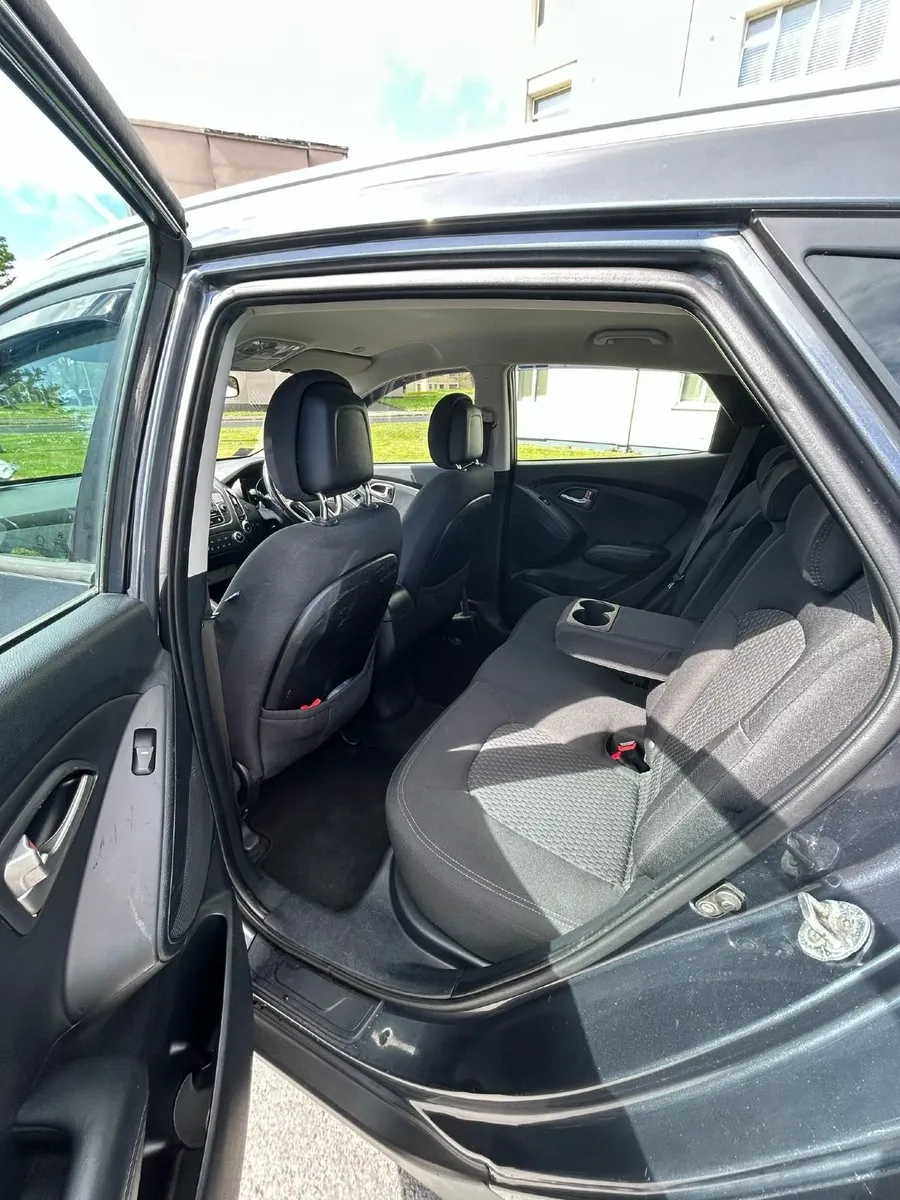 Hyundai iX35 1.7 CRDi 2011 SUV - Image 4
