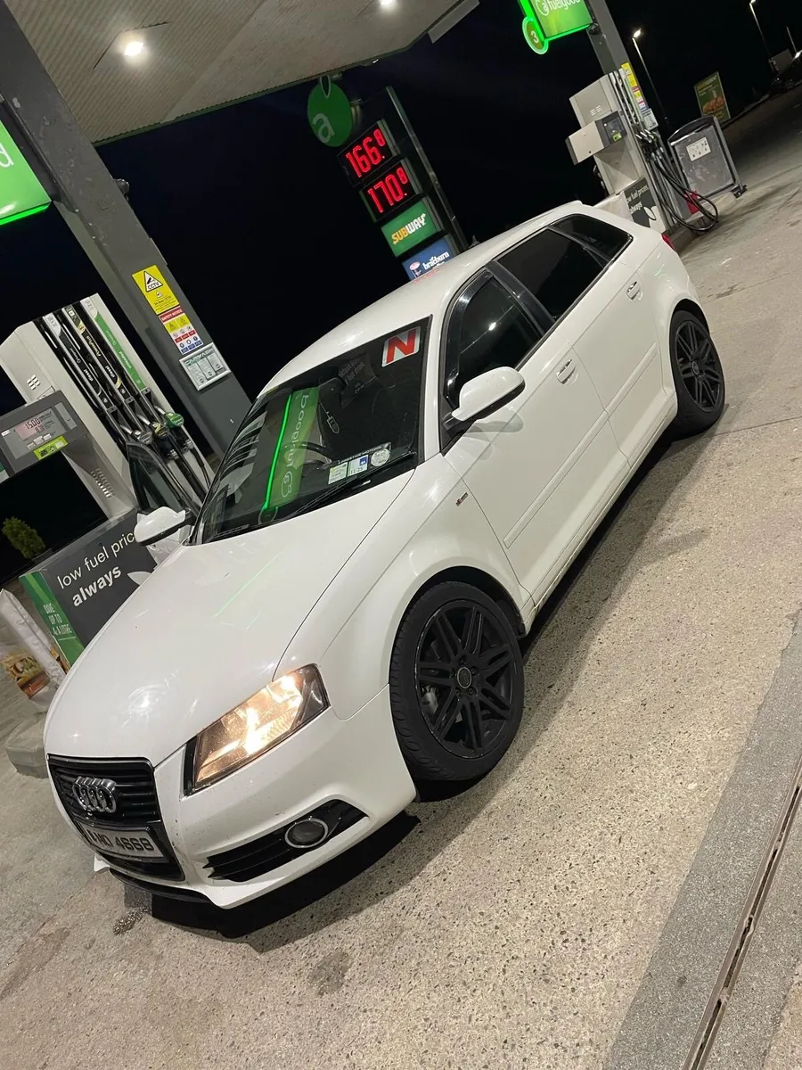 AUDI A3 HATCH BACK S-LINE - Image 3