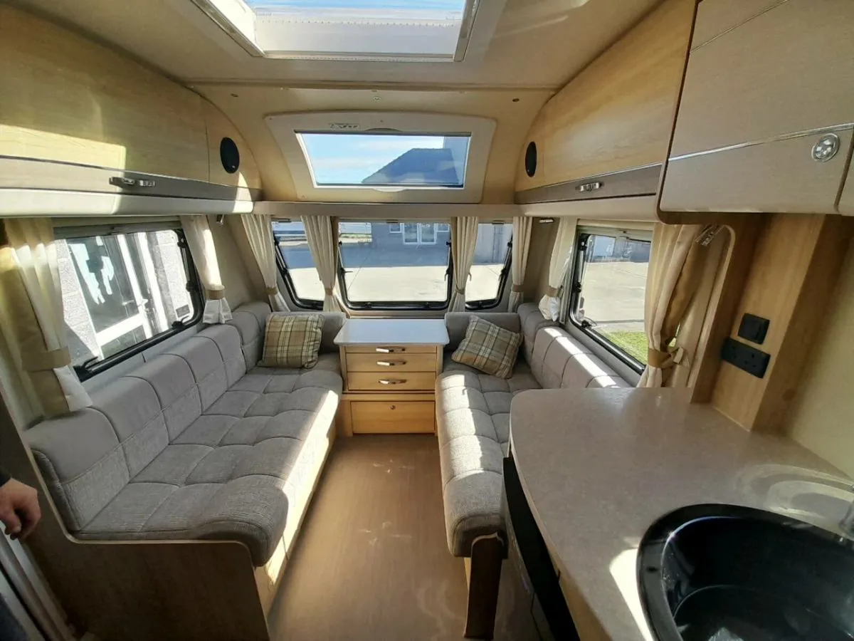 MOTORHOME - Image 2
