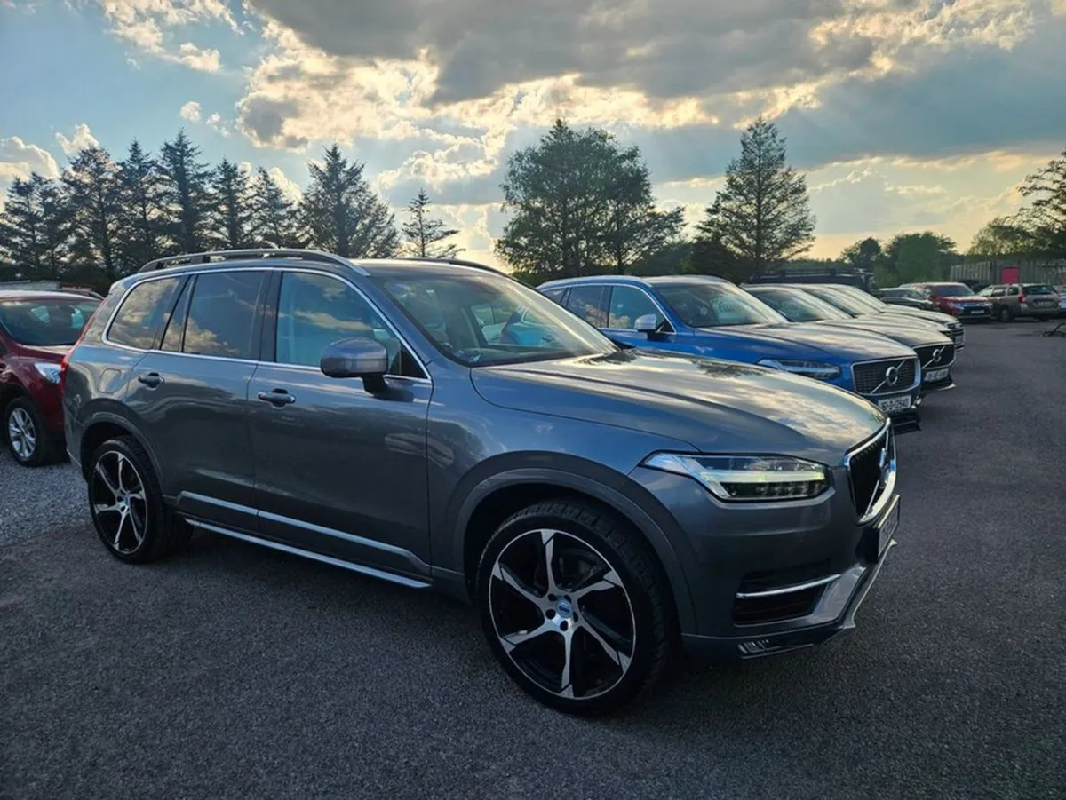 Volvo XC90 2.0 D5 Momentum P/P 5DR Auto - Image 1