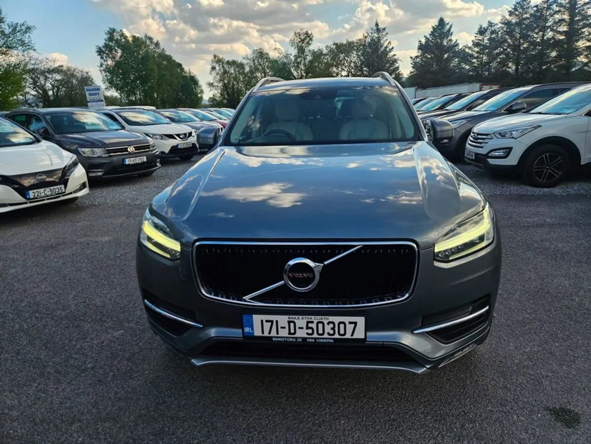 Volvo XC90 2.0 D5 Momentum P/P 5DR Auto - Image 2