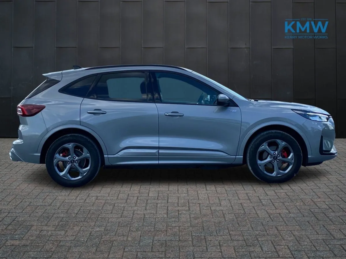 Ford Kuga St-line Phev 243BHP. Heated Seats  New - Image 4