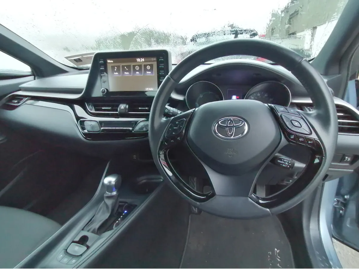 TOYOTA C-HR ICON HEV CVT - Image 3