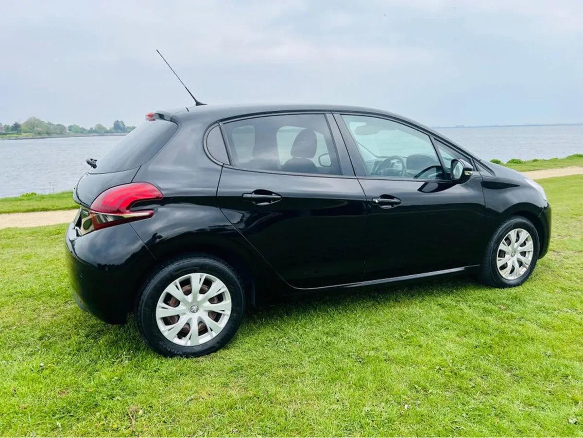 Peugeot 208 1.2 Auto - Image 4