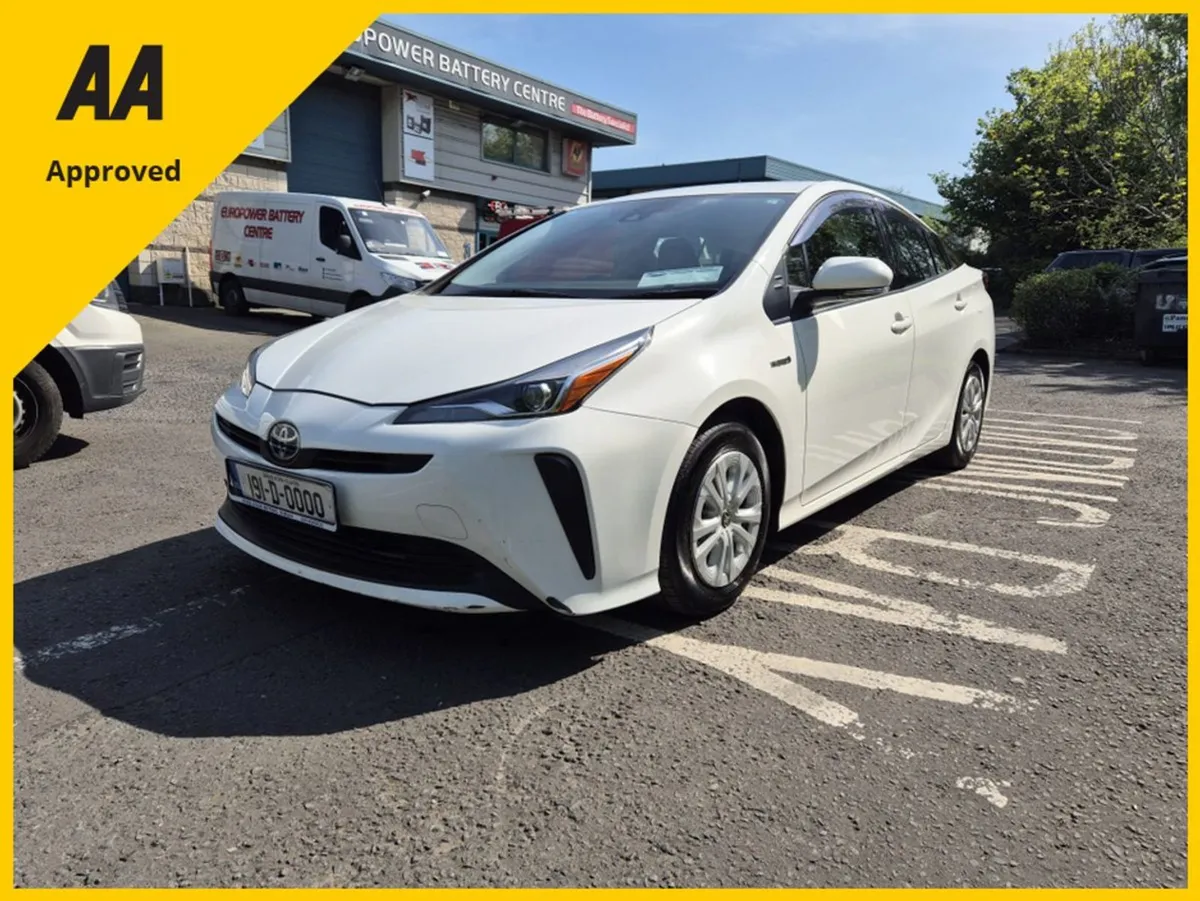 Toyota Prius / 2019 / 1.8 Petrol / Hybrid / Auto - Image 1