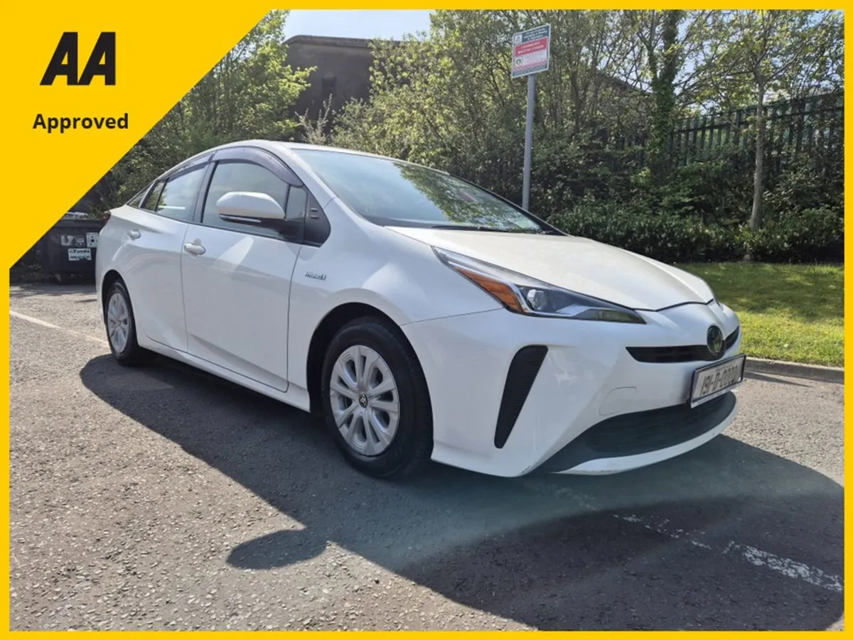 Toyota Prius / 2019 / 1.8 Petrol / Hybrid / Auto - Image 3