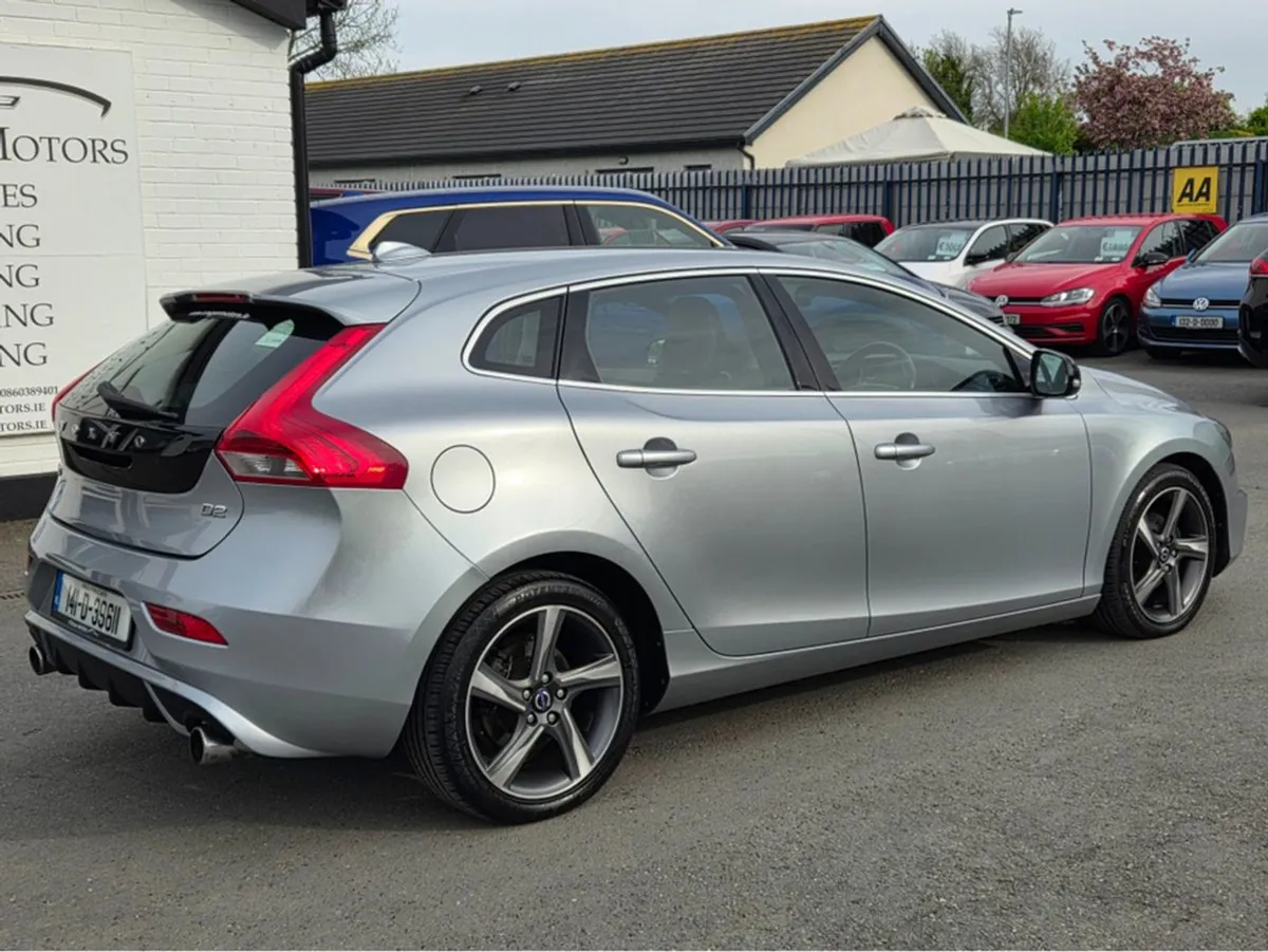 Volvo V40 1.6 D2 R-design NAV 115BHP - Image 3