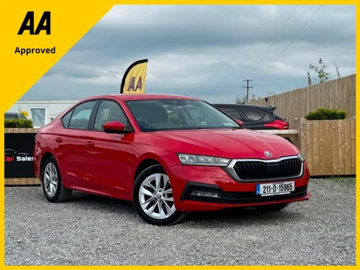 Skoda Octavia AMB 2.0tdi 115HP 5DR - Image 1