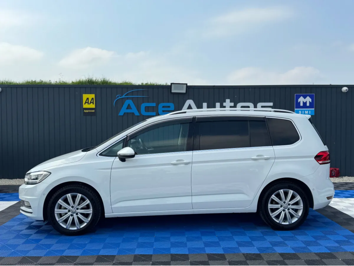 Volkswagen Touran HIGHLINE - 2.0L DIESEL - 7 SEATS - Image 4