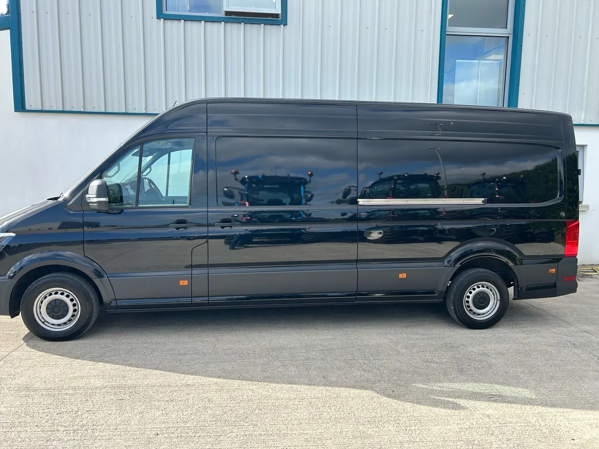 Volkswagen Crafter - Image 2