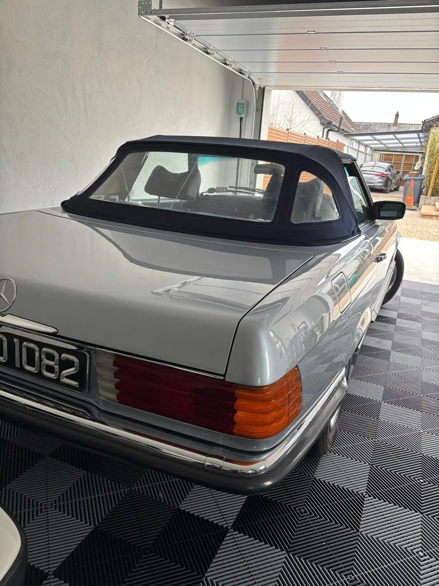 Mercedes 350 SL convertible, Auto, Power steering - Image 3