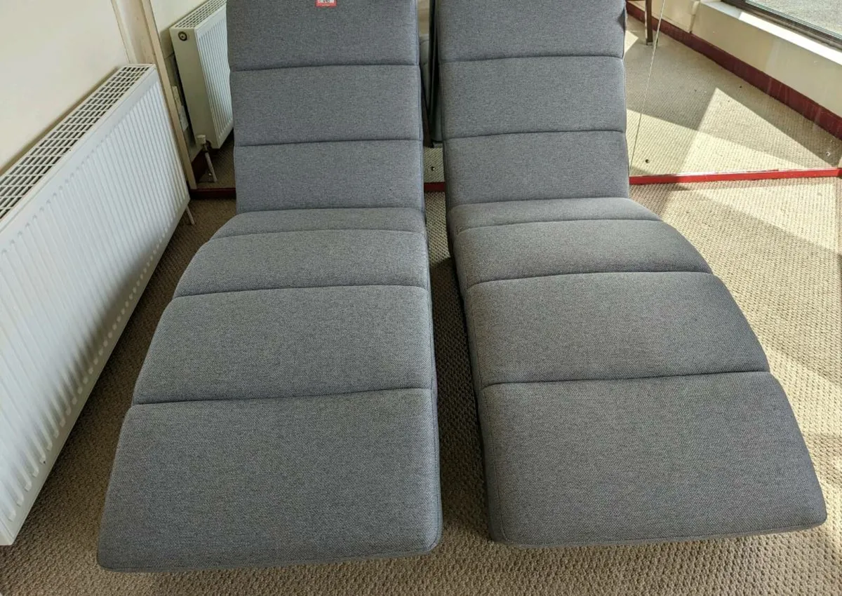 Lounger - Image 1