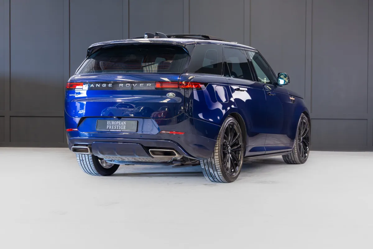2023 Land Rover Range Rover Sport Dynamic P440e - Image 3