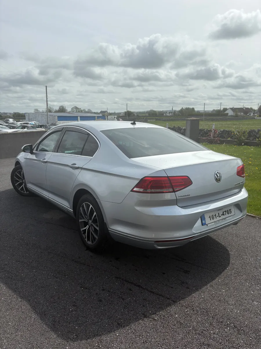Volkswagen Passat 2016 - Image 3