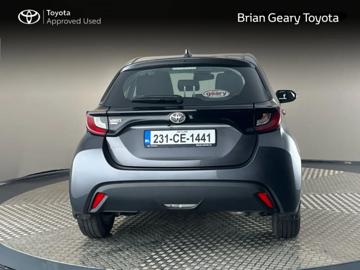 Toyota Yaris 1.0 LUNA - Image 4