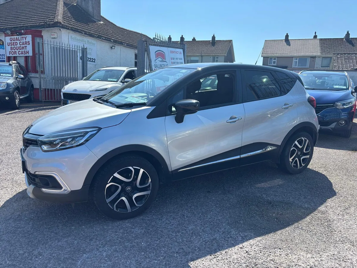 Renault Captur 2017  LOW  MILEAGE  SPOTLESS - Image 1