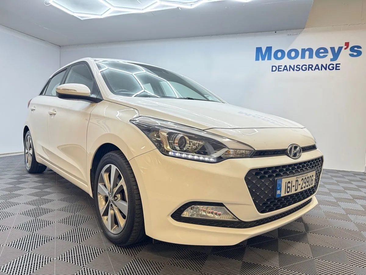Hyundai i20 1.2 Deluxe - Image 1