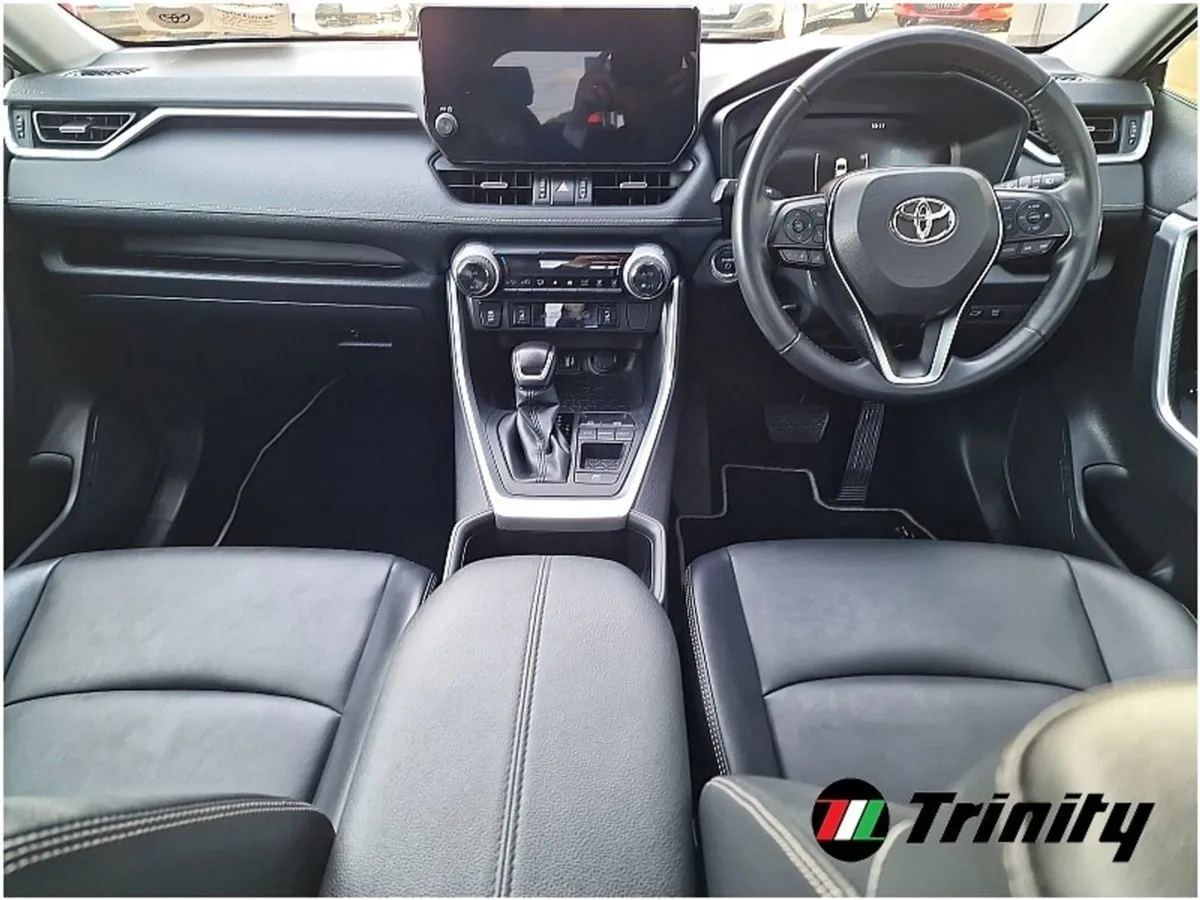 Toyota Rav4 ONE Owner SOL Edition Leather Heated - Image 2