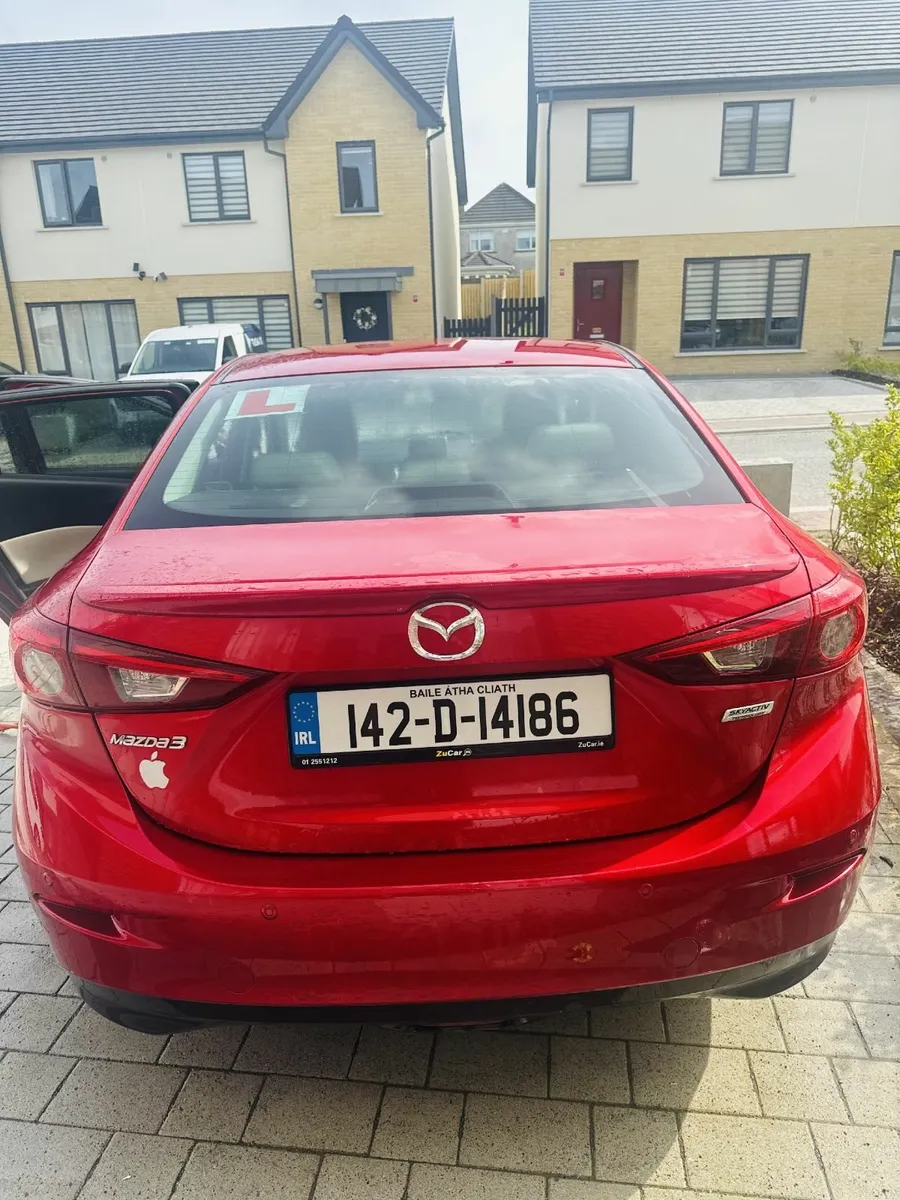Mazda 3 2.2 Diesel | Platinum edition | Excellent - Image 2