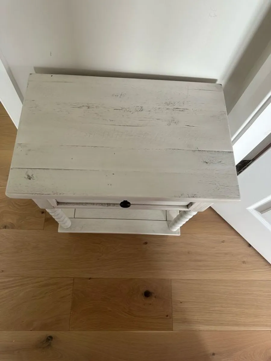 Side table / locker - Image 3