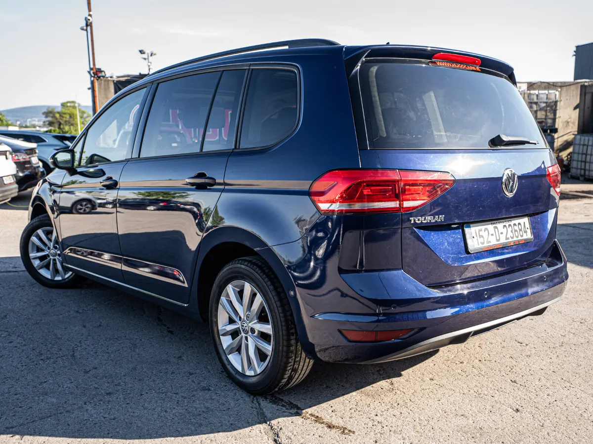 152 Touran 1.6dti CL 7 seats/FSH/1yr warranty - Image 2