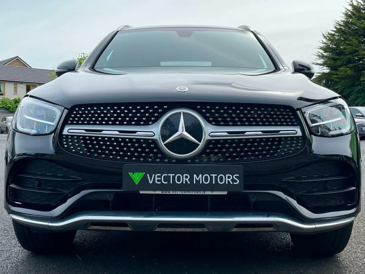 Mercedes-Benz GLC-Class 300e 4matic AMG Line - Image 3