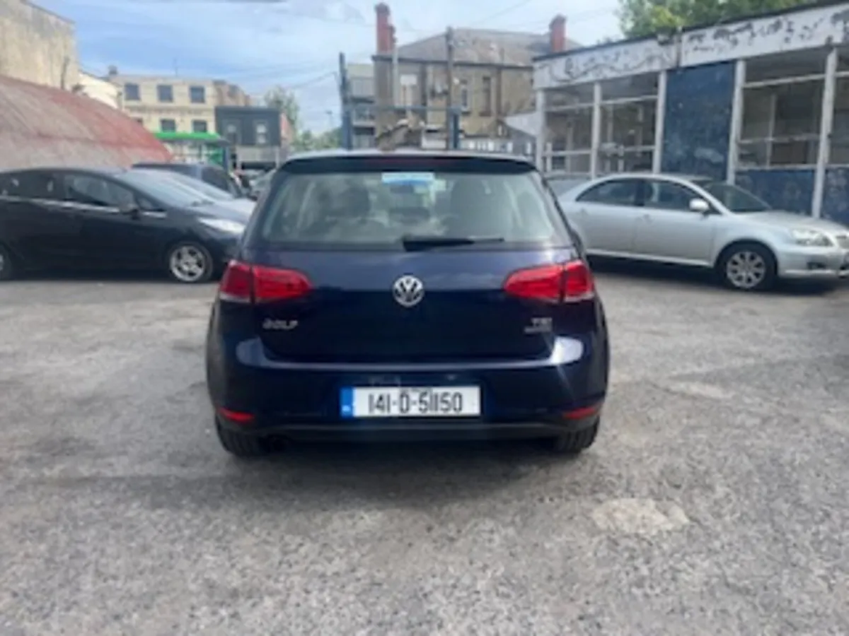 2014 VOLKSWAGEN GOLF COMFORTLINE VERY  LOW MILEAGE - Image 4
