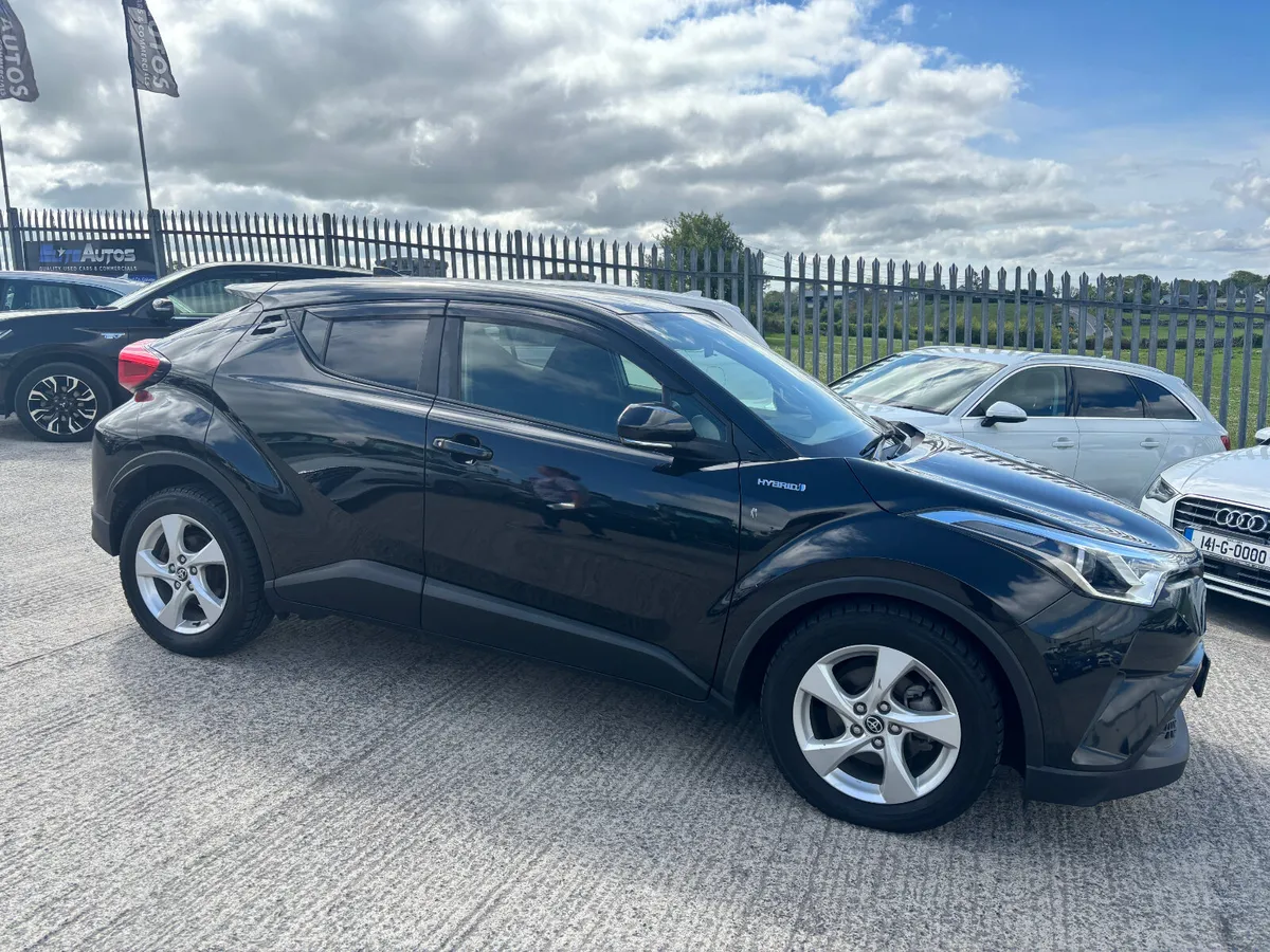 Toyota CH-R Luna self charging hybrid 2017 - Image 2