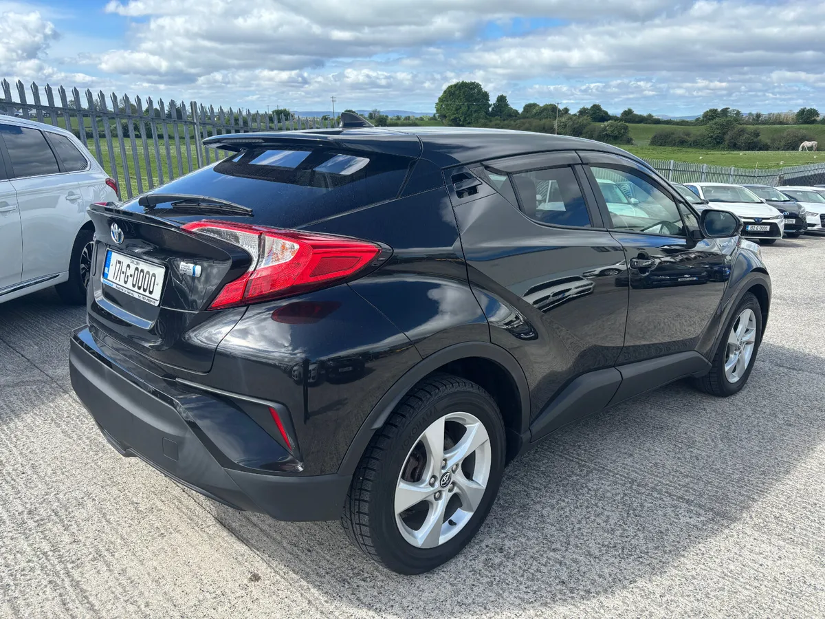 Toyota CH-R Luna self charging hybrid 2017 - Image 4