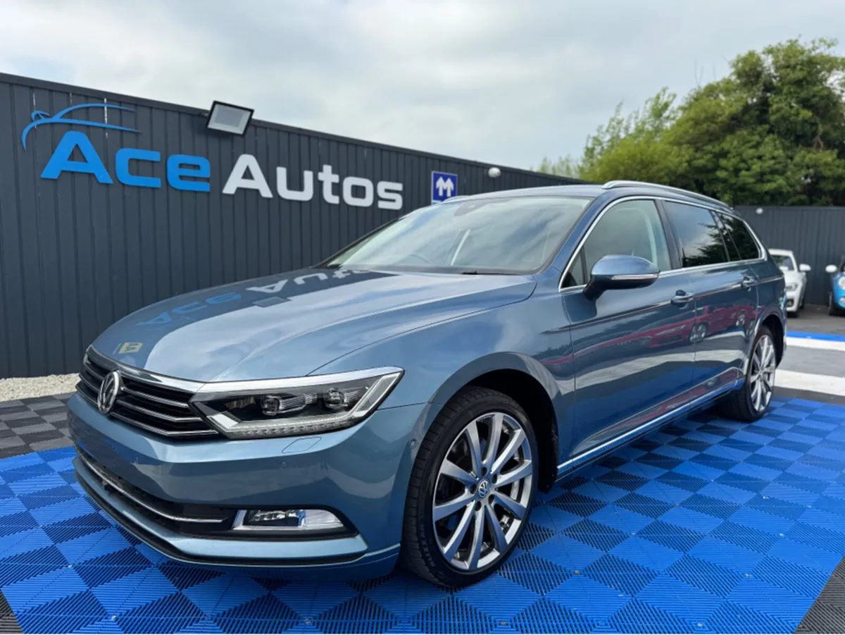 Volkswagen Passat HIGHLINE - 2.0L DIESEL - AUTO - - Image 1