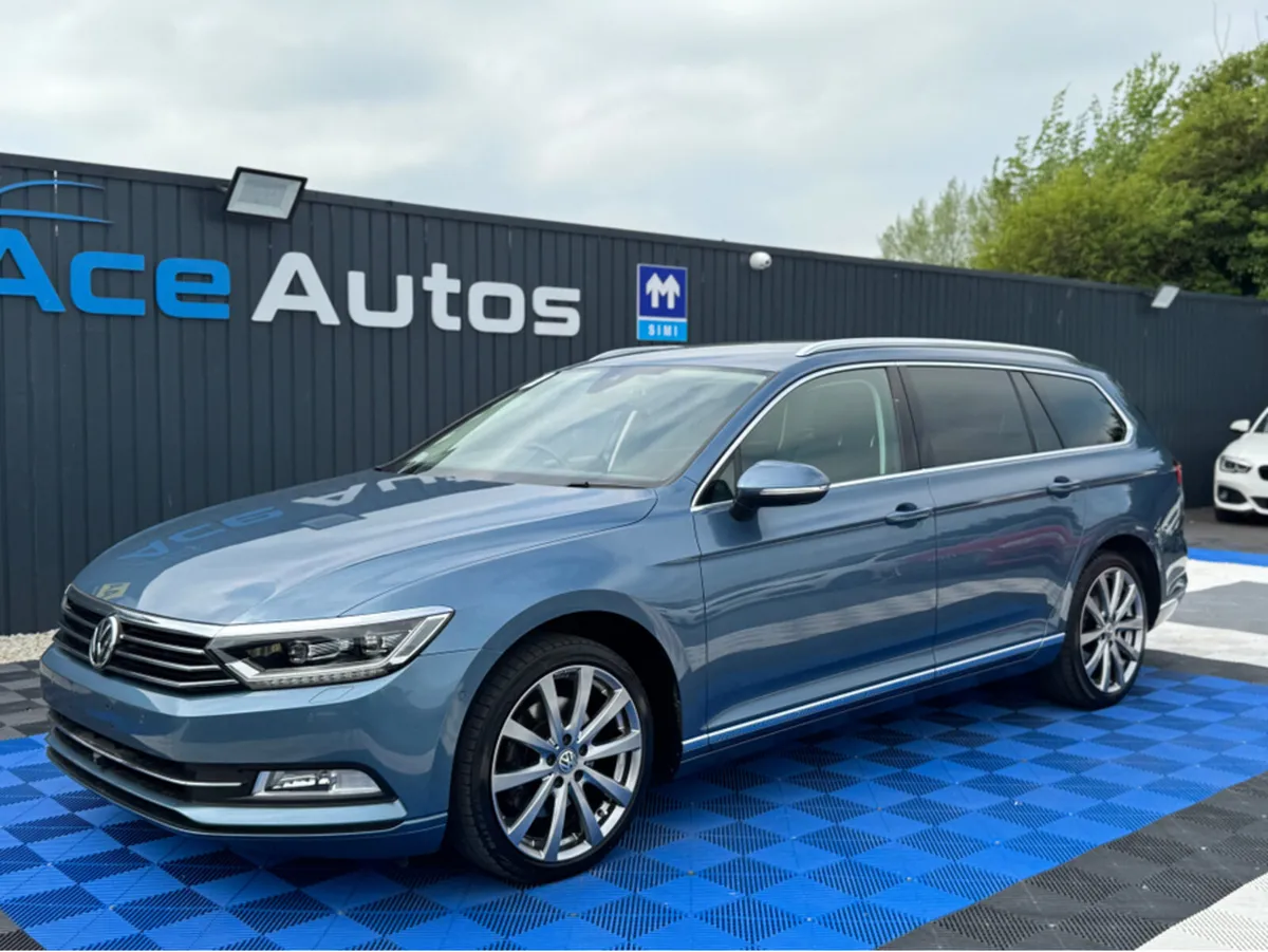 Volkswagen Passat HIGHLINE - 2.0L DIESEL - AUTO - - Image 2