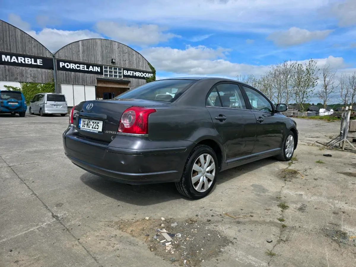 Toyota avensis 1.6 petrol ( new NCT today !!! - Image 4