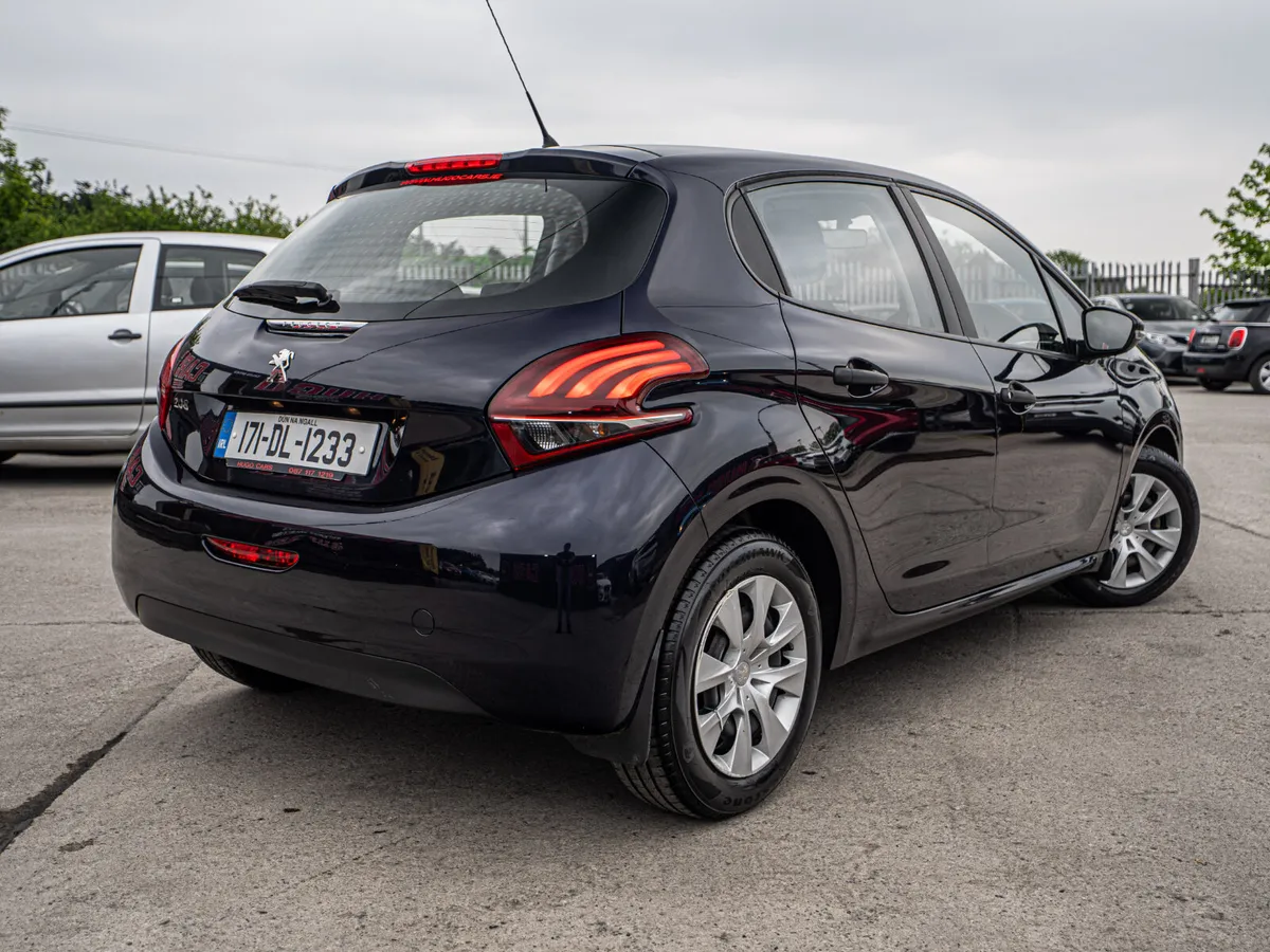 2017 Peugeot 208 1.6hdi/FSH/1 owner/1yr warranty - Image 2