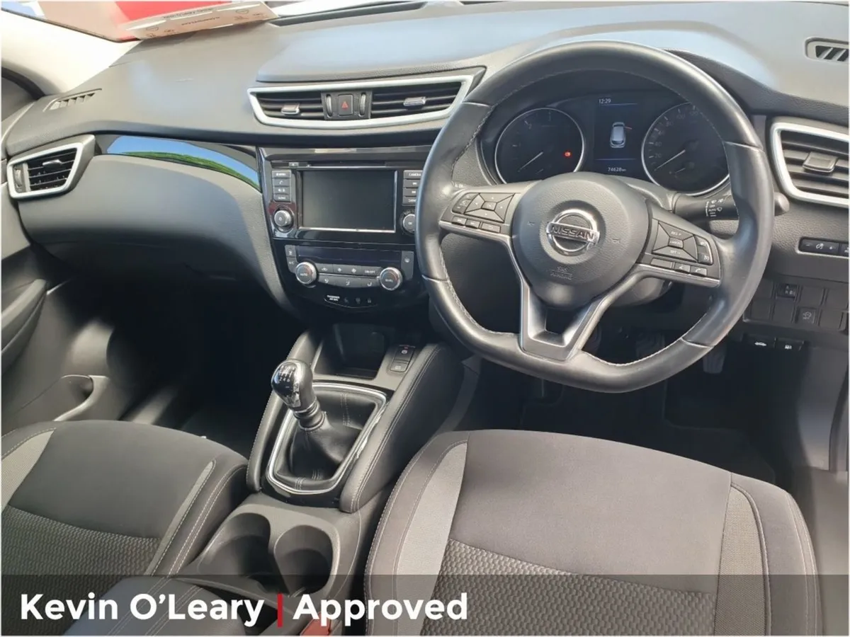 Nissan QASHQAI Qashqai 1.5 DSL SE VAN 4D - Image 3