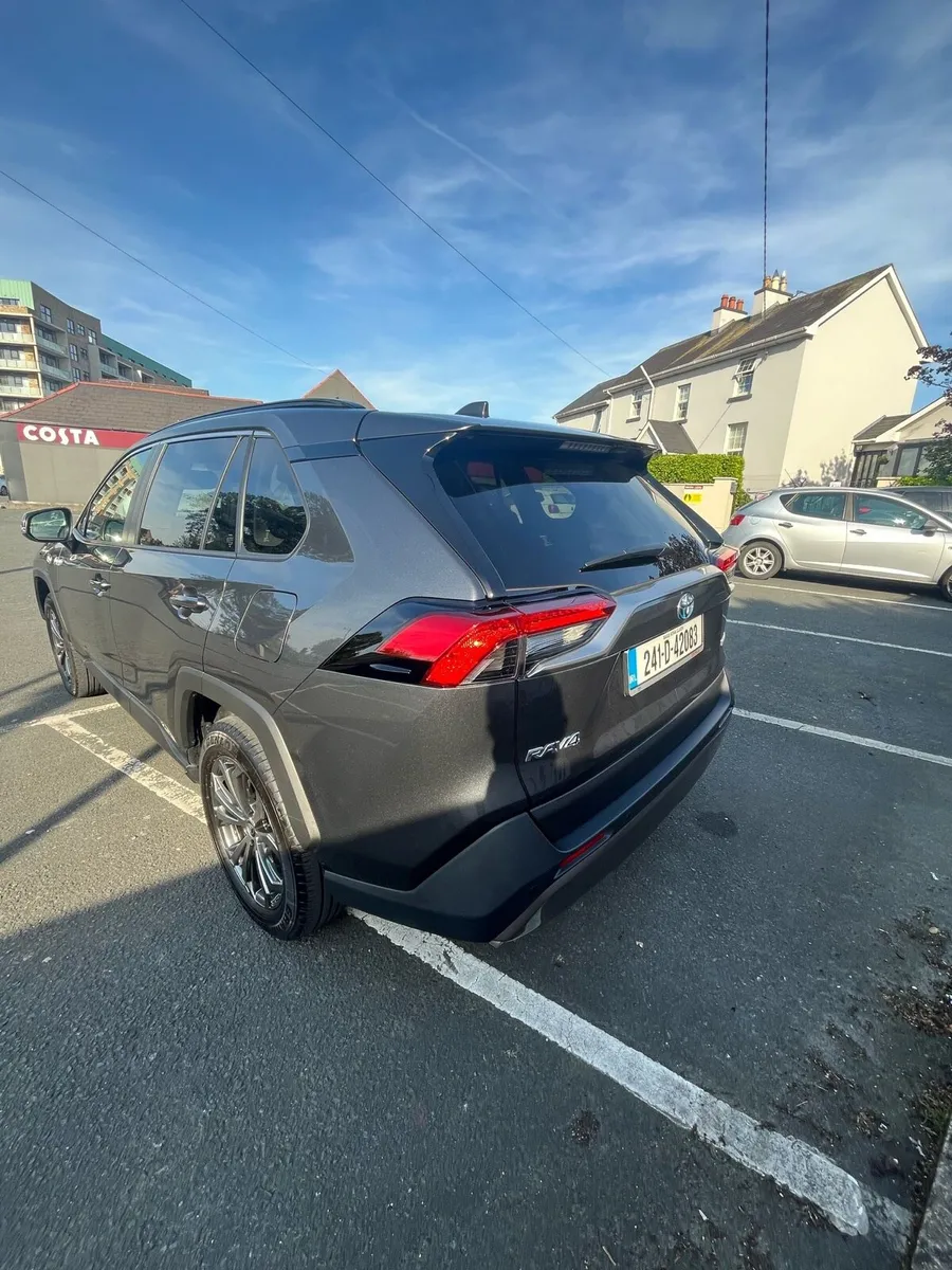 Toyota RAV4 SOL 2024 - Image 4