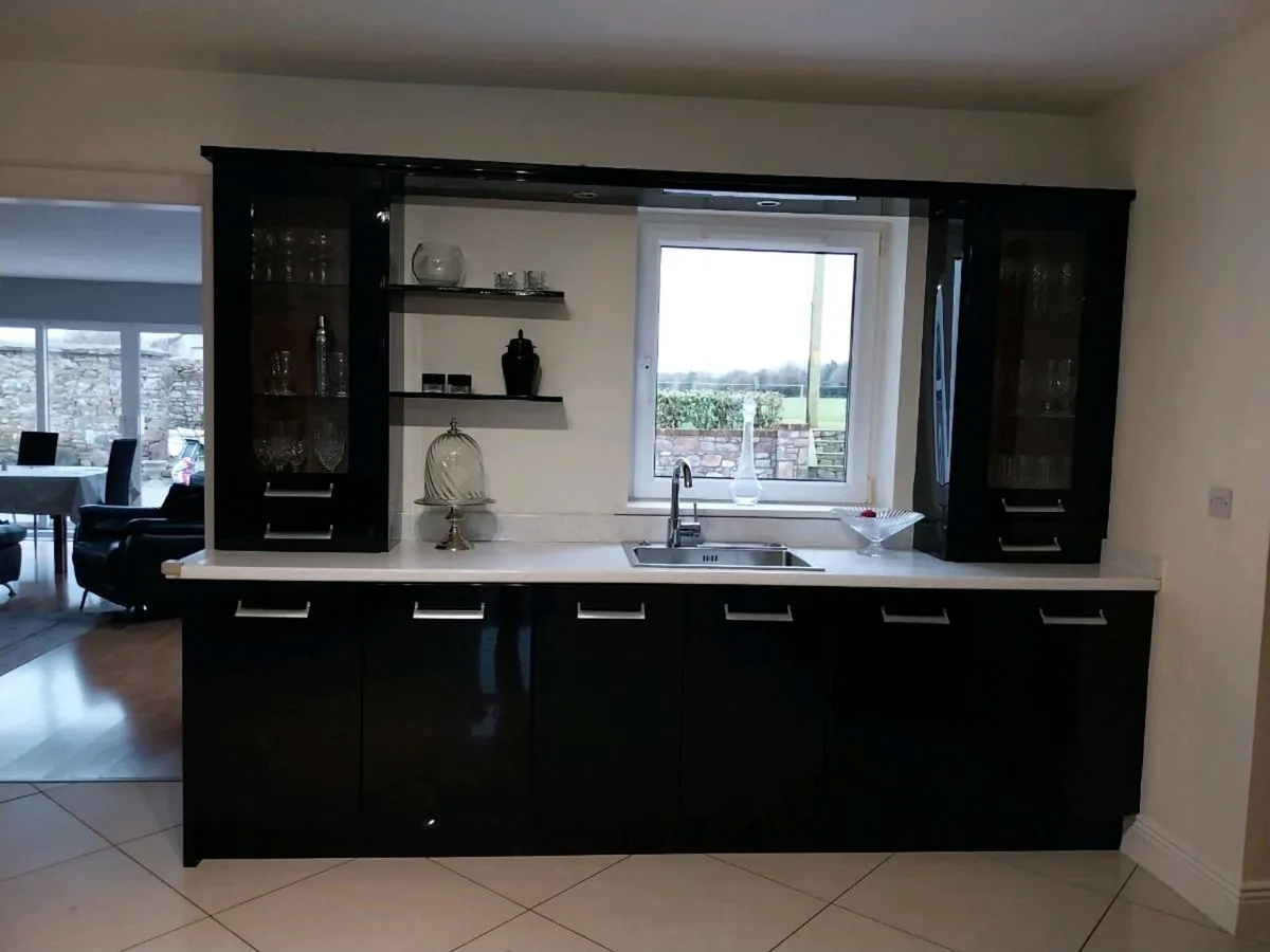 Kitchen - Image 3