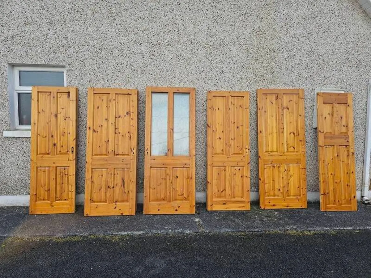 Interior doors - Image 1