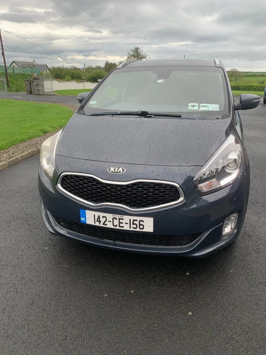 Kia Caren's - Image 1