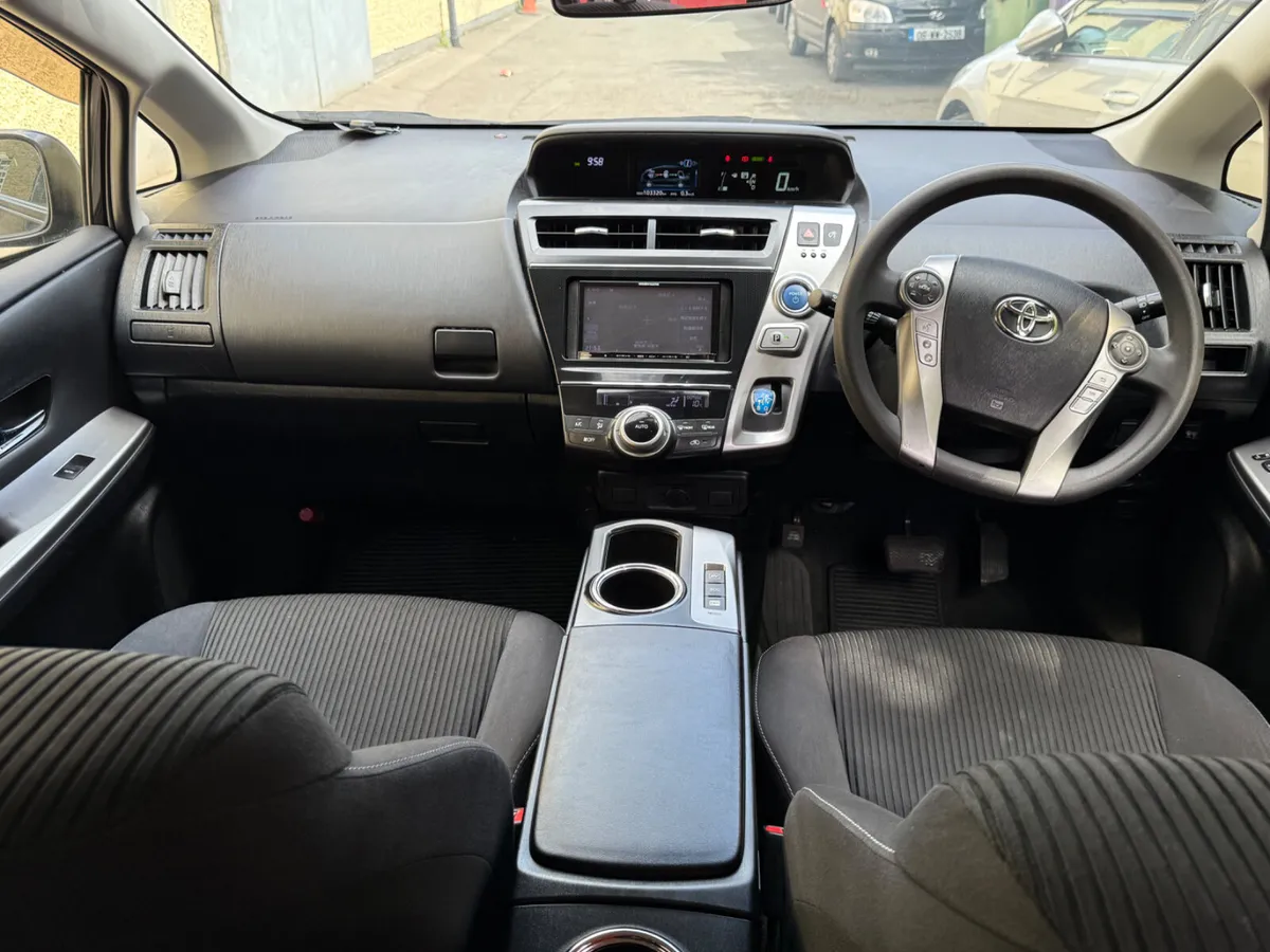 Toyota  Prius Alfa 2017  Automatic  7 seater