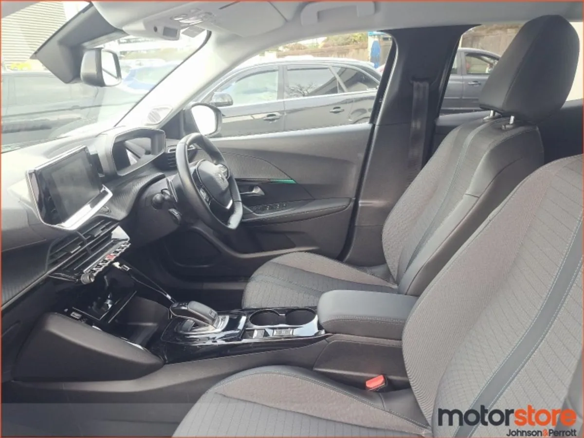 Peugeot 2008 Save  0000 s 1.2 Puretech 130bhp Aut - Image 4