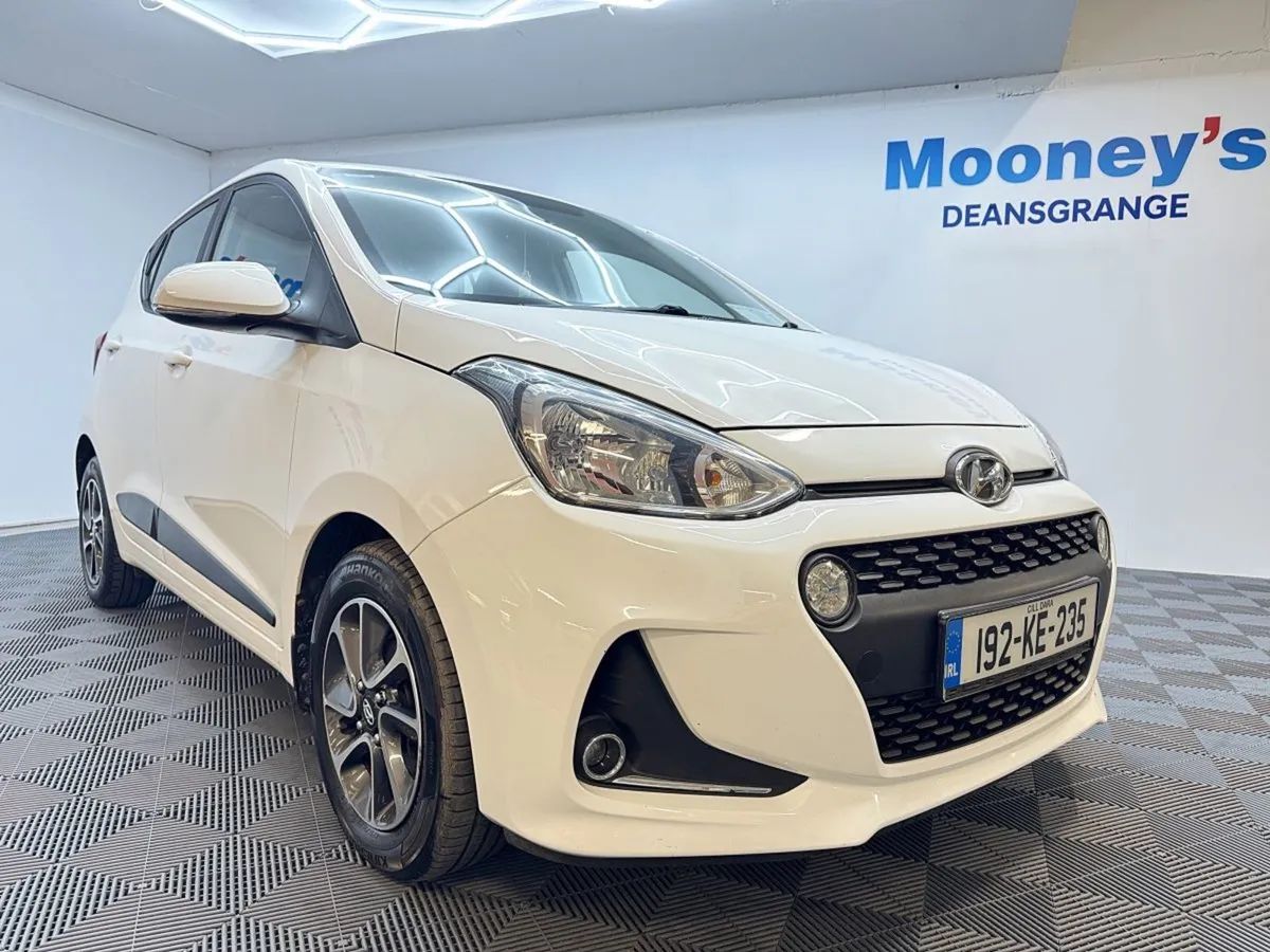 Hyundai i10 1.0 Deluxe - Image 1