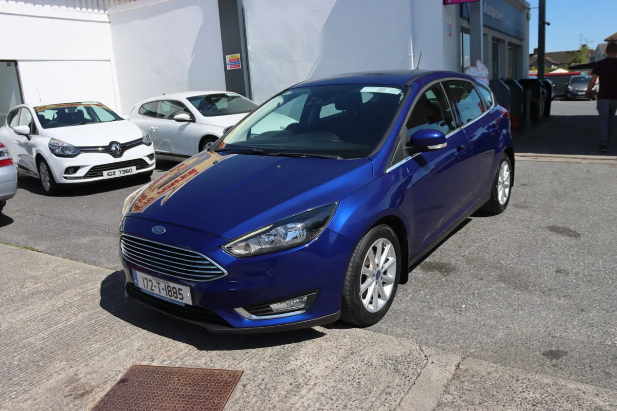 2017 Ford Focus Titanium 1.0 Ecoboost 5-dr Petrol - Image 1