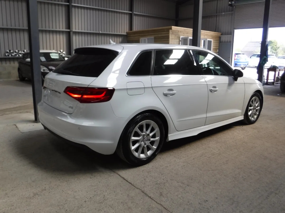 AUDI A3 1.4 TFSI AUTO SPORTBACK SAT NAV LOW MILES - Image 3