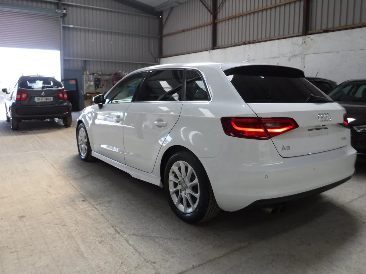AUDI A3 1.4 TFSI AUTO SPORTBACK SAT NAV LOW MILES - Image 4