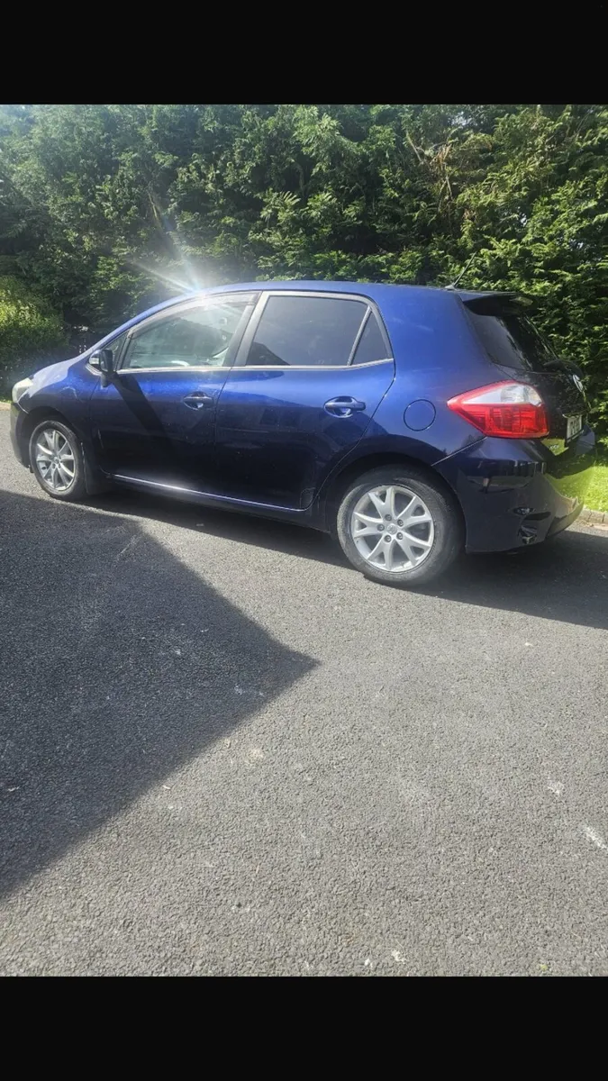 Toyota Auris 2012 - Image 3