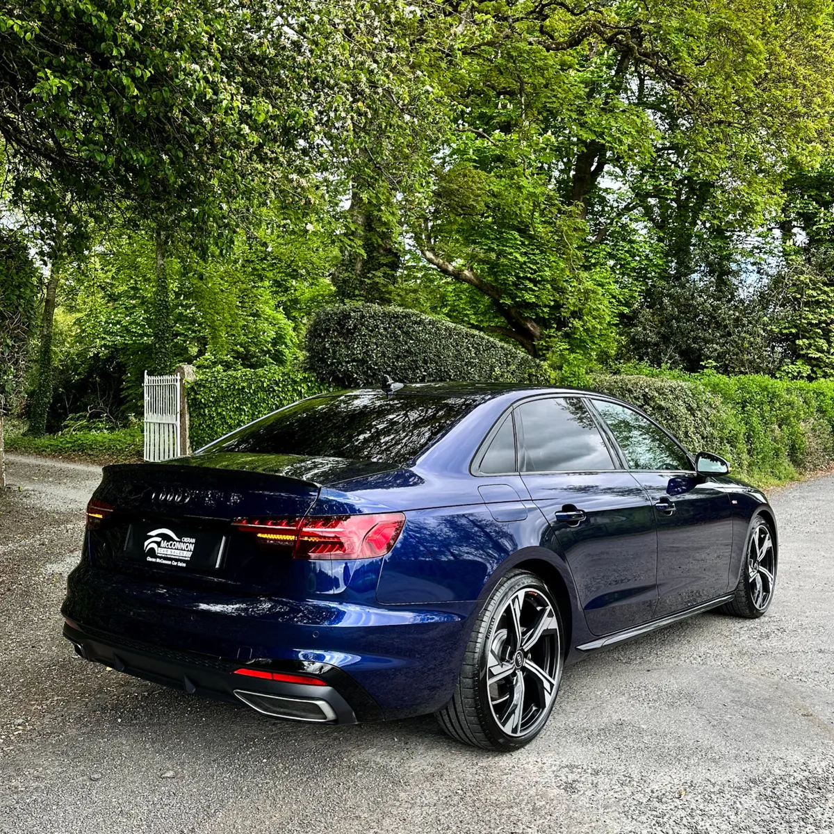 2022 (221) Audi A4 S-LINE BLACK EDITION 35TDI *TE - Image 4