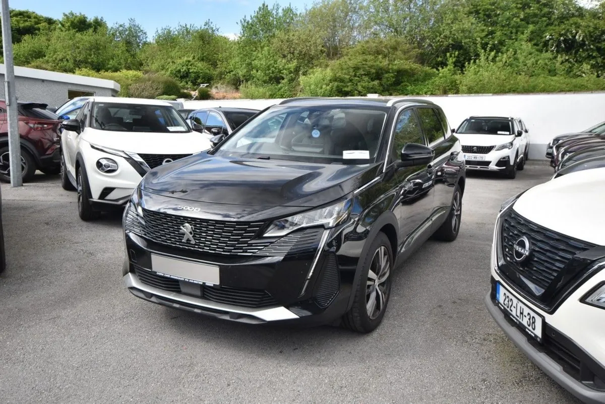 Peugeot 5008 7 Seat Allure Premium 1.5 HDi 130bhp - Image 2