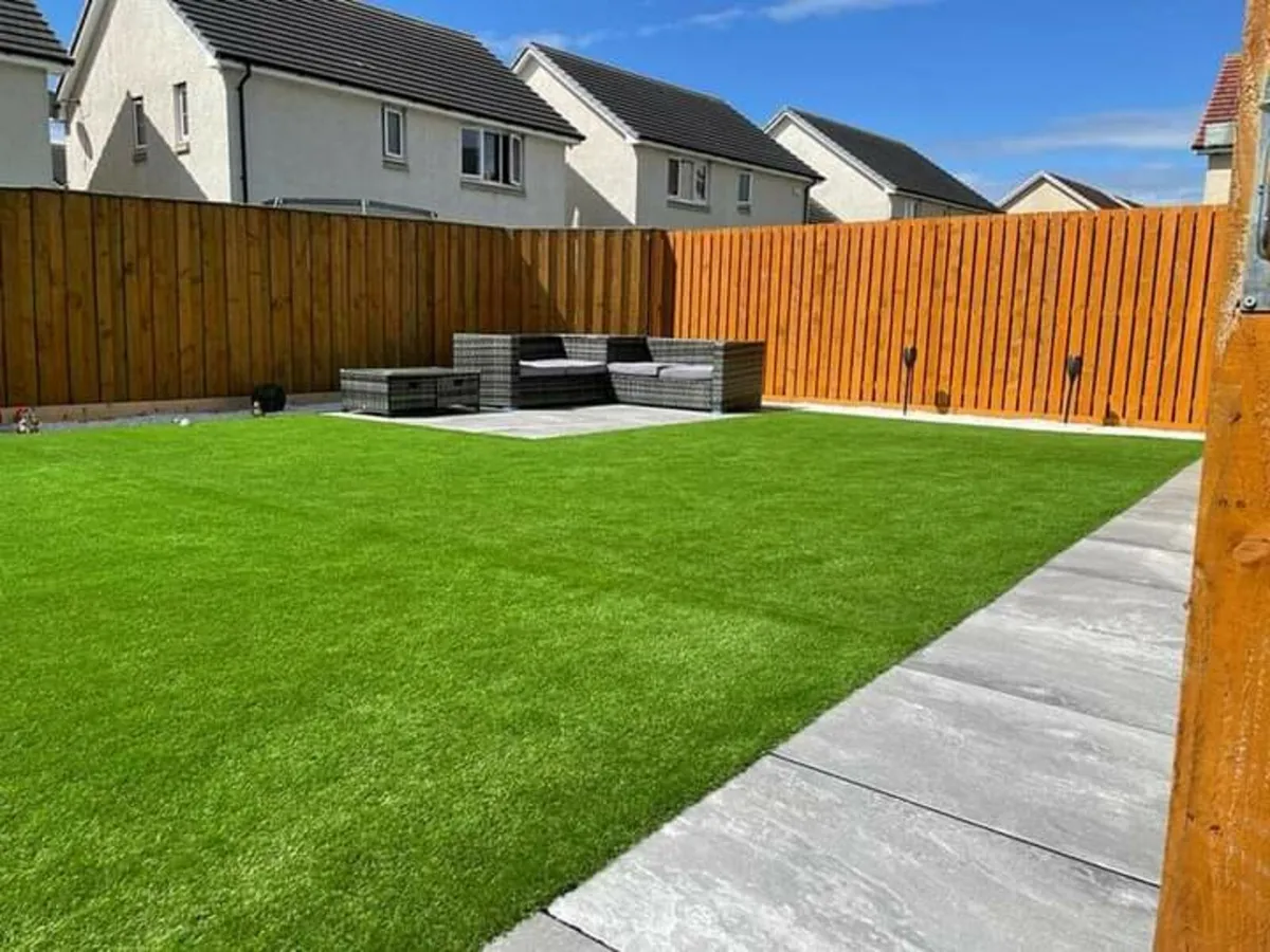 4m x 4m grass available - Image 2
