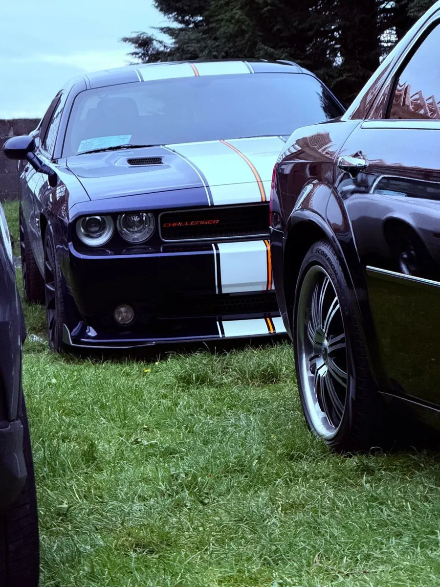 Dodge challenger 6.4 V8 - Image 2